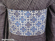 画像をギャラリービューアに読み込む, 半幅帯 絹 レディース 召しませ華 ベージュ 花柄 細帯 青 花音 琉球 紅型柄 リバーシブル 赤 レッド ブルー 長尺 4m 日本製 洒落帯 四寸 単品 女性 新品 送料無料 お仕立て上がり