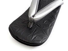 画像をギャラリービューアに読み込む, カレンブロッソ Calen Blosso 菱屋 カフェ草履 メンズ 雪駄 男性 L 黒 銀 ブラック シルバー 型押し スターダスト 星 和装小物 履物 着物 和服 和装 紳士用 日本製