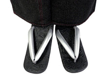 画像をギャラリービューアに読み込む, カレンブロッソ Calen Blosso 菱屋 カフェ草履 メンズ 雪駄 男性 L 黒 銀 ブラック シルバー 型押し スターダスト 星 和装小物 履物 着物 和服 和装 紳士用 日本製