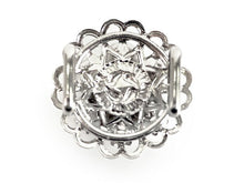 画像をギャラリービューアに読み込む, 帯留め 単品 シルバー 花 パール おしゃれ パーツ 小紋 カジュアル 普段着用 三分紐を通すタイプ 和装小物 帯留 帯どめ 着物 和服 和装 帯飾り