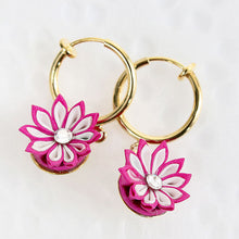 画像をギャラリービューアに読み込む, イヤリング つまみ細工 ピンク ブルー フープ型 花 耳飾り 単品 Chimi Chimi 小ぶり 真鍮 絹 和 可愛い 水色 紫 振袖 二尺袖 袴 成人式 卒業式 パーティー オールシーズン カジュアル 着物 和服 和装 洋服 洋装 アクセサリー