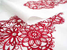 画像をギャラリービューアに読み込む, 半衿 刺繍 振袖用 ホワイト レッド レース ドイリー ラインストーン 白 赤 花 菊 単品 半襟 レディース ポリエステル 洗える 半えり 女性 和装小物 カジュアル 成人式 卒業式 結婚式 振袖 二尺袖 訪問着 パーティー 着物 おしゃれ 日本製 ネ