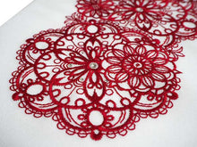 画像をギャラリービューアに読み込む, 半衿 刺繍 振袖用 ホワイト レッド レース ドイリー ラインストーン 白 赤 花 菊 単品 半襟 レディース ポリエステル 洗える 半えり 女性 和装小物 カジュアル 成人式 卒業式 結婚式 振袖 二尺袖 訪問着 パーティー 着物 おしゃれ 日本製 ネ