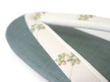 画像をギャラリービューアに読み込む, カレンブロッソ 草履 単品 S M L ブルーグリーン 台 白 花 刺繍 鼻緒 白系 レディース カフェ草履 菱屋 Calen Blosso ゾウリ カフェぞうり 女性用 カジュアル 日本製 履物 着物 きもの 和装小物