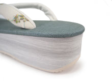 画像をギャラリービューアに読み込む, カレンブロッソ 草履 単品 S M L ブルーグリーン 台 白 花 刺繍 鼻緒 白系 レディース カフェ草履 菱屋 Calen Blosso ゾウリ カフェぞうり 女性用 カジュアル 日本製 履物 着物 きもの 和装小物