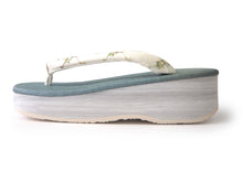 画像をギャラリービューアに読み込む, カレンブロッソ 草履 単品 S M L ブルーグリーン 台 白 花 刺繍 鼻緒 白系 レディース カフェ草履 菱屋 Calen Blosso ゾウリ カフェぞうり 女性用 カジュアル 日本製 履物 着物 きもの 和装小物