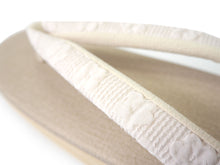 画像をギャラリービューアに読み込む, カレンブロッソ 草履 単品 S M L ブラウン ベージュ 台 白 花 刺繍 鼻緒 白系 レディース カフェ草履 菱屋 Calen Blosso ゾウリ カフェぞうり 女性用 カジュアル 日本製 履物 着物 きもの 和装小物