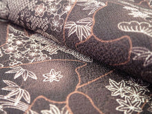 画像をギャラリービューアに読み込む, 洗える着物 コーディネートセット 4点セット 袷 名古屋帯 Mサイズ 茶 茶屋辻 猫 きもの 茶黒 縞 帯 薄抹茶 えんじ 正絹帯揚げ帯締め 松葉仕立て 小紋 レディース 女性 プレタ 和装 和服