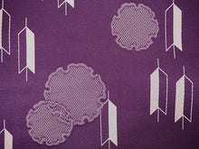 画像をギャラリービューアに読み込む, 洗える着物 コーディネートセット 4点セット 袷 名古屋帯 Mサイズ グレー 麻の葉 きもの 紫 矢羽根 帯 マスタード 渋橙 正絹帯揚げ帯締め 猫 動物柄 菊 雪輪 松葉仕立て 小紋 レディース 女性 プレタ 和装 和服