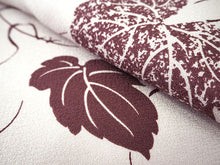 画像をギャラリービューアに読み込む, 洗える着物 コーディネートセット 4点セット 袷 名古屋帯 Mサイズ ピンクベージュ 蔦 きもの 渋薄緑 七宝 帯 マスタード  えんじ 正絹帯揚げ帯締め 葉 猫 動物柄 七宝つなぎ 松葉仕立て 小紋 レディース 女性 プレタ 和装 和服