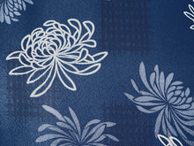 画像をギャラリービューアに読み込む, 洗える着物 コーディネートセット 4点セット 袷 名古屋帯 Lサイズ 青 菊 きもの 赤紫 縞 帯 水色 紺 正絹帯揚げ帯締め 格子 パープル ブルー 松葉仕立て 小紋 レディース 女性 プレタ 和装 和服