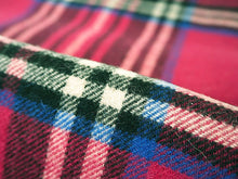 画像をギャラリービューアに読み込む, ストール 大判 ウール レディース 濃いピンク チェック ピュアウール フリンジ 羽織 ショール マフラー 肩掛け ひざ掛け カジュアル おしゃれ 秋 冬 防寒 女性 和装 洋服 あす楽