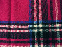画像をギャラリービューアに読み込む, ストール 大判 ウール レディース 濃いピンク チェック ピュアウール フリンジ 羽織 ショール マフラー 肩掛け ひざ掛け カジュアル おしゃれ 秋 冬 防寒 女性 和装 洋服 あす楽