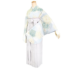 画像をギャラリービューアに読み込む, 袴セット 二尺袖 袴 袴下帯3点セット ブルー地菊柄着物・ライトグレー袴 卒業式 謝恩会に 小学生 大学生