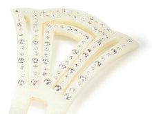 画像をギャラリービューアに読み込む, かんざし 和装 バチ型 白 ラインストーン 二本足 和装小物 簪 髪飾り ヘアアクセサリー レディース 女性 和服 着物 ヘアアレンジ ロングヘア ミディアム 普段 結婚式 留袖 衿秀 アクリル樹脂 ガラス 日本製