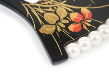 画像をギャラリービューアに読み込む, かんざし 和装 バチ型 黒 菖蒲 パール風ビーズ 二本足 和装小物 簪 髪飾り ヘアアクセサリー レディース 女性 和服 着物 ヘアアレンジ ロングヘア ミディアム 普段 結婚式 留袖 アクリル樹脂 人工真珠
