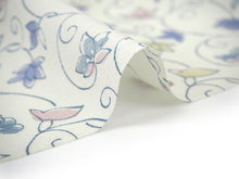 画像をギャラリービューアに読み込む, 着物 洗える着物 反物 レディース セミオーダー 仕立て付 オフホワイト地 青 花唐草 XS S M L XL 袷 単衣 和装 和服 女性 小紋 市田ひろみ好み 送料無料 きもの 羽織 コート ポリエステル