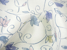 画像をギャラリービューアに読み込む, 着物 洗える着物 反物 レディース セミオーダー 仕立て付 オフホワイト地 青 花唐草 XS S M L XL 袷 単衣 和装 和服 女性 小紋 市田ひろみ好み 送料無料 きもの 羽織 コート ポリエステル