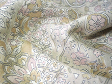 画像をギャラリービューアに読み込む, 着物 洗える着物 反物 レディース セミオーダー 仕立て付 薄黄土色 ライトブラウン 更紗柄 XS S M L XL 袷 単衣 和装 和服 女性 小紋 市田ひろみ好み 送料無料 きもの 羽織 コート ポリエステル