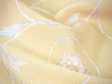 画像をギャラリービューアに読み込む, 着物 洗える着物 反物 レディース セミオーダー 仕立て付 濃ベージュ 花唐草 XS S M L XL 袷 単衣 和装 和服 女性 小紋 市田ひろみ好み 送料無料 きもの 羽織 コート ポリエステル