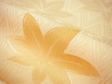 画像をギャラリービューアに読み込む, 帯揚げ 帯締め セット 正絹 カジュアル向き 平組 杏色 麻の葉 紅葉 帯あげ 薄オレンジ 白 帯〆 和装 小物 レディース 女性 婦人 おびあげ おびじめ ネコポス便可能 あす楽