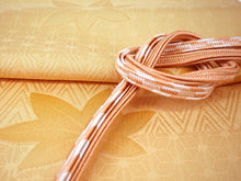 画像をギャラリービューアに読み込む, 帯揚げ 帯締め セット 正絹 カジュアル向き 平組 杏色 麻の葉 紅葉 帯あげ 薄オレンジ 白 帯〆 和装 小物 レディース 女性 婦人 おびあげ おびじめ ネコポス便可能 あす楽