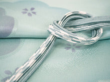 画像をギャラリービューアに読み込む, 帯揚げ 帯締め セット 正絹 カジュアル向き 平組 深水色 雲に桜柄 花 帯あげ 深水色 白 帯〆 和装 小物 レディース 女性 婦人 おびあげ おびじめ ネコポス便可能 あす楽