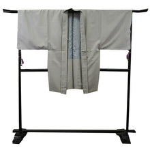 画像をギャラリービューアに読み込む, 洗える羽織 メンズ 仕立て上がり ライトグレー 無地 ちりめん風 袷 Lサイズ 室町物語 単品 男性 和装 和服 きもの プレタ 春 秋 冬 カーディガン カジュアル 普段着 ポリエステル 送料無料 あす楽