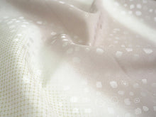 画像をギャラリービューアに読み込む, 長襦袢 洗える 反物 東レ シルック フルオーダー 仕立て付 ベージュ×ライトブラウン 横段 女性 レディース 霰地紋 鹿の子柄 襦袢 無双袖 長じゅばん 着物 和装 和服 きもの 単品 インナー おしゃれ TORAY sillook 送料