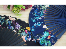 画像をギャラリービューアに読み込む, 扇子 扇子袋 2点セット 6柄 桐箱入り 黒 紺 クリーム ピンク ベージュ 鉄線 芙蓉 花柄 更紗刺繍 和柄 ギフト 母の日 レディース プレゼント 実用的