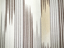 画像をギャラリービューアに読み込む, 洗える着物 単衣 小紋 Mサイズ 仕立て上がり 単品 ベージュ 途切れ縞 刷毛目模様 ブラウン 女性 レディース 和装 和服 きもの プレタ 春 秋 きもの カジュアル 可愛い 普段着 ポリエステル 送料無料 あす楽