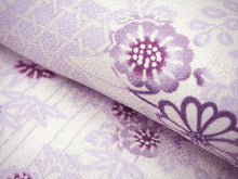 画像をギャラリービューアに読み込む, 洗える着物 単衣 小紋 Lサイズ 仕立て上がり 単品 薄紫 竹垣 笹 四季の花 菊 松 紅葉 梅 牡丹 パープル 女性 レディース 和装 和服 きもの プレタ 春 秋 きもの カジュアル 可愛い 普段着 ポリエステル 送料無料 あす楽