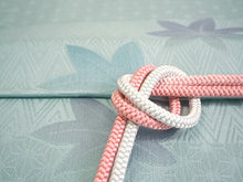 画像をギャラリービューアに読み込む, 洗える着物 コーディネートセット 4点セット 袷 名古屋帯 Mサイズ 白地 オレンジ 黒 格子 きもの 黒 華紋 帯 薄青 アイスブルー ピンク 正絹帯揚げ帯締め ホワイト ブラック 松葉仕立て 小紋 レディース 女性 プレタ 和装 和服