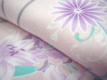 画像をギャラリービューアに読み込む, 洗える着物 コーディネートセット 4点セット 袷 名古屋帯 Lサイズ 薄ピンク 百合 菊 なでしこ きもの カーキ 花 帯 薄オレンジ クリーム色 正絹帯揚げ帯締め 松葉仕立て 小紋 レディース 女性 プレタ 和装 和服