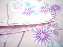 画像をギャラリービューアに読み込む, 洗える着物 コーディネートセット 4点セット 袷 名古屋帯 Lサイズ 薄ピンク 百合 菊 なでしこ きもの 緑 丸に鱗 帯 濃抹茶 正絹帯揚げ帯締め グリーン 松葉仕立て 小紋 レディース 女性 プレタ 和装 和服