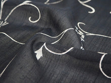画像をギャラリービューアに読み込む, 着物 洗える着物 反物 夏用 紗 単衣 セミオーダー 仕立て付 黒 花唐草 ブラック 白 ホワイト レディース XS S M L XL 仕立て込み 小紋 カジュアル お洒落着 夏 夏物 夏着物 和つう watuu 新品 販売 購入 和装
