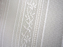 画像をギャラリービューアに読み込む, 着物 和装 バッグ 単品 日本製 グレーベージュ 縞 唐草 トートバッグ 横長 普段使い 小紋 紬用 手提げ おしゃれ 通年用 大人 レディース 女性 お茶会 お稽古