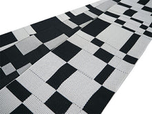 画像をギャラリービューアに読み込む, 浴衣セット レディース 渋赤地菊尽くし 浴衣 白・黒変わり市松 帯 セット 単衣帯 変わり織生地 花火大会 夏祭り ビアガーデン 夏 お出かけ 和装 和服 レディースファッション 2023