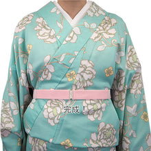 画像をギャラリービューアに読み込む, コーリンベルトしっかり M L ピンク ホワイト 着物ベルトと胸紐が合体 胸元の綺麗な着付けの必需品 ゴムで楽ちん 胸元の着付けのお悩み解決 着付け小物 和装 和服 着物 日本製