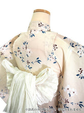 画像をギャラリービューアに読み込む, 子ども 浴衣 女の子 ベージュ 桜 花 ゆかた 110 120 130 5歳 6歳 7歳 8歳 9歳 10歳 子ども服 ニュアンスカラー くすみカラー こども 子供 おしゃれ モダン 幼稚園 保育園 キッズ ガールズ 小学生 七夕 花火大会 夏祭り 和服 あす楽対応商品 送料無料