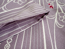 画像をギャラリービューアに読み込む, 洗える着物 単衣 小紋 Mサイズ 仕立て上がり 単品 渋紫 縞 花 レース 女性 レディース 和装 和服 きもの プレタ 春 秋 きもの カジュアル 可愛い 普段着 ポリエステル 送料無料 あす楽