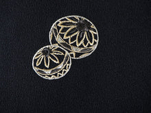 画像をギャラリービューアに読み込む, 洗える着物 袷 小紋 フリーサイズ 仕立て上がり 単品 黒 手毬 刺繍 レトロ 女性 レディース 着物 和装 和服 きもの プレタ モダン カジュアル 普段着