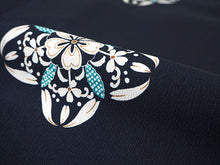 画像をギャラリービューアに読み込む, 洗える着物 袷 小紋 Mサイズ 仕立て上がり 単品 濃紺 華紋 レトロ 女性 レディース 着物 和装 和服 きもの プレタ モダン カジュアル 普段着