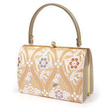 画像をギャラリービューアに読み込む, 草履バッグセット 礼装 留袖用 ライトベージュ地 立涌 花 鶴 ハンドバッグ ゴールド フリー サイズ 正絹 佐賀錦 フォーマル 訪問着 色無地 和装小物 草履 バッグ セット 結婚式 披露宴 園遊会 卒業式 入学式 女性 レディース 日本製