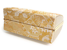 画像をギャラリービューアに読み込む, 草履バッグセット 礼装 留袖用 ゴールド地 四季の花 牡丹 菊 桜 梅 ハンドバッグ ゴールド フリー サイズ 正絹 佐賀錦 フォーマル 訪問着 色無地 和装小物 草履 バッグ セット 結婚式 披露宴 園遊会 卒業式 入学式 女性 レディース 日本製