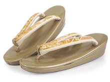 画像をギャラリービューアに読み込む, 草履バッグセット 礼装 留袖用 ゴールド地 四季の花 牡丹 菊 桜 梅 ハンドバッグ ゴールド フリー サイズ 正絹 佐賀錦 フォーマル 訪問着 色無地 和装小物 草履 バッグ セット 結婚式 披露宴 園遊会 卒業式 入学式 女性 レディース 日本製