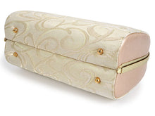 画像をギャラリービューアに読み込む, 草履バッグセット 礼装 留袖用 ライトゴールド地 唐草柄 ハンドバッグ ゴールド Mサイズ 正絹 西陣織 紗織 パールトーン 撥水加工 消臭 抗菌 フォーマル 訪問着 色無地 和装小物 草履 バッグ セット 結婚式 披露宴 園遊会 卒業式 入学式 女性 レディース 日本製
