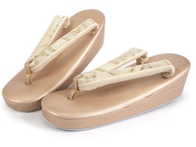 画像をギャラリービューアに読み込む, 草履バッグセット 礼装 留袖用 ライトゴールド地 唐草柄 ハンドバッグ ゴールド Mサイズ 正絹 西陣織 紗織 パールトーン 撥水加工 消臭 抗菌 フォーマル 訪問着 色無地 和装小物 草履 バッグ セット 結婚式 披露宴 園遊会 卒業式 入学式 女性 レディース 日本製