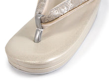 画像をギャラリービューアに読み込む, 草履バッグセット 礼装 留袖用 アイボリー地 立涌 華紋柄 ハンドバッグ フリー サイズ 正絹 西陣織 フォーマル 訪問着 色無地 和装小物 草履 バッグ セット 結婚式 披露宴 園遊会 卒業式 入学式 女性 レディース 日本製