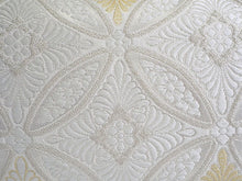 画像をギャラリービューアに読み込む, 草履バッグセット 礼装 留袖用 白地 花七宝柄 ハンドバッグ シルバー フリー サイズ 正絹 佐賀錦 フォーマル 訪問着 色無地 和装小物 草履 バッグ セット 結婚式 披露宴 園遊会 卒業式 入学式 女性 レディース 日本製